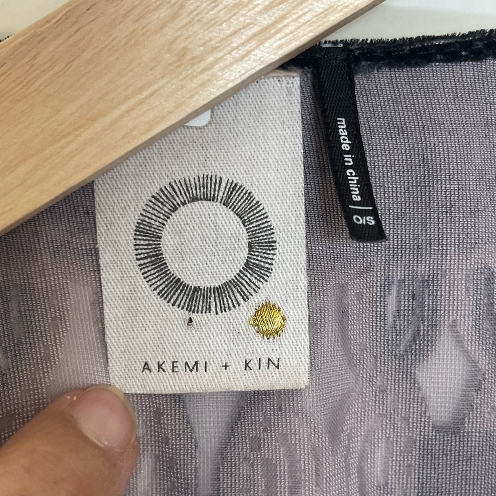 Akemi & Kin Paisley Velvet Short Duster - Picture 6 of 6